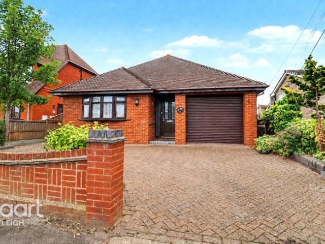 Bungalow for sale in Barling, Essex