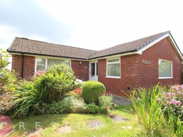 Bungalow for sale in Syke, Burnedge