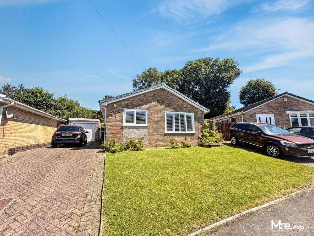 Bungalow for sale in Cilybebyll, Wales