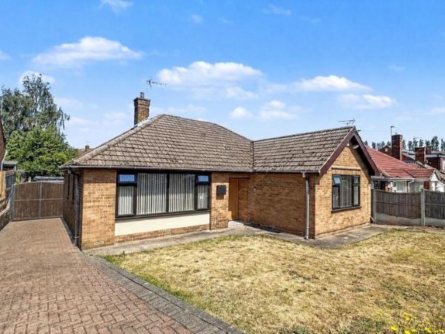 Bungalow for sale in Potters Corner, East Midlands