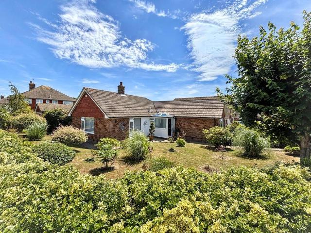 Bungalow for sale in Little Common, Heathlands