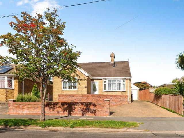 Bungalow for sale in Keddington, East Lindsey