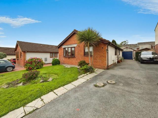Bungalow for sale in Clydach, Wales