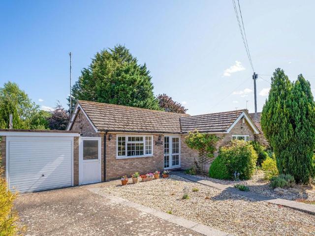 Bungalow for sale in Shipston on Stour, Alderminster
