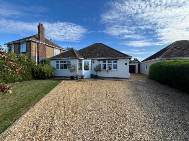 Bungalow for sale in Doddington, Four Gotes