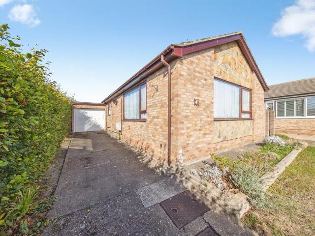Bungalow for sale in Highwoods, Colchester