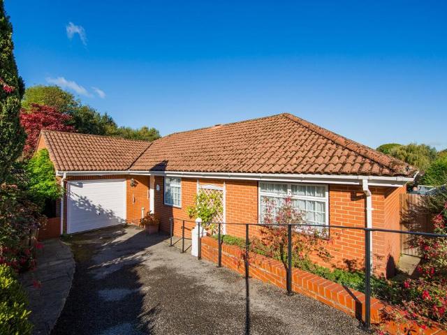 Bungalow for sale in Horam, Wealden