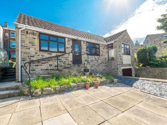 Bungalow for sale in Skelmanthorpe, West Yorkshire