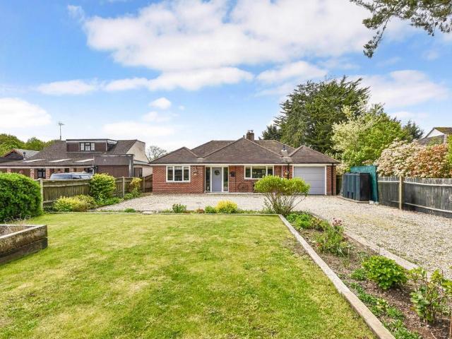 Bungalow for sale in Soberton Heath, Hampshire