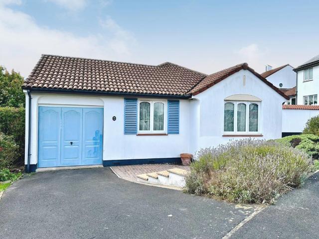 Bungalow for sale in Roundswell, North Devon