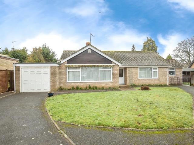 Bungalow for sale in Chelmondiston, Suffolk