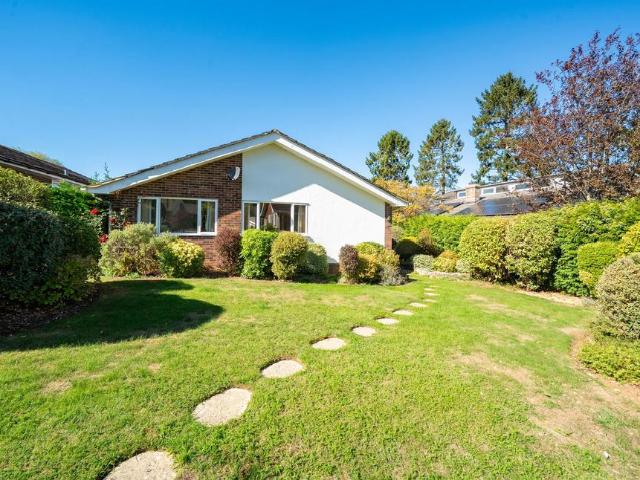 Bungalow for sale in East Oakley, Basingstoke and Deane