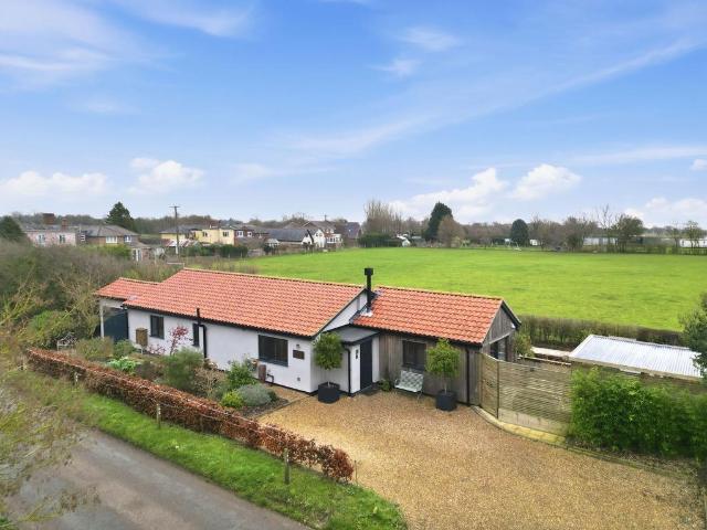 Bungalow for sale in Wetheringsett-cum-Brockford, Bedingfield