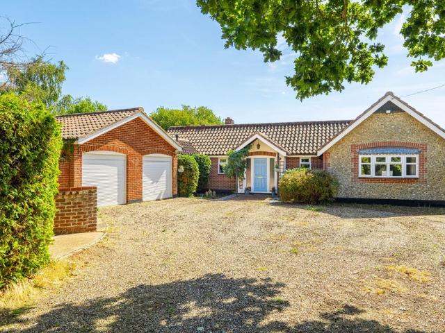 Bungalow for sale in Eastbridge, Suffolk