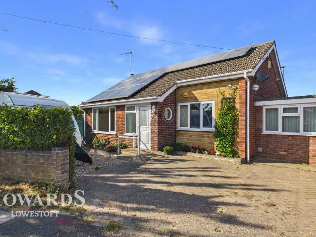 Bungalow for sale in Eastbridge, Suffolk