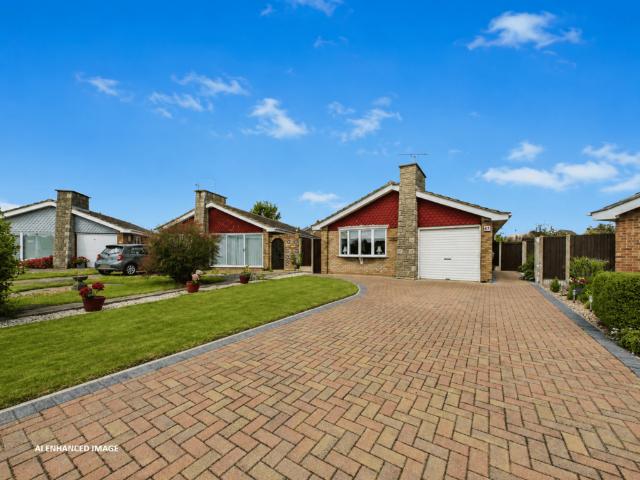 Bungalow for sale in Upton, Acol
