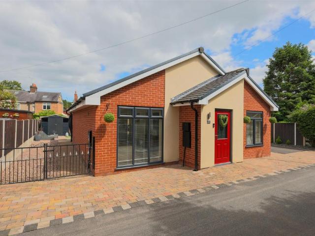 Bungalow for sale in Huntley, Kingsley Moor