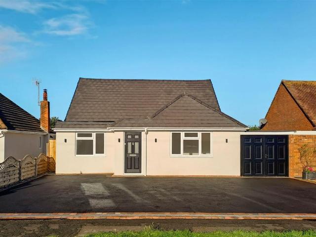 Bungalow for sale in Rustington, Arun