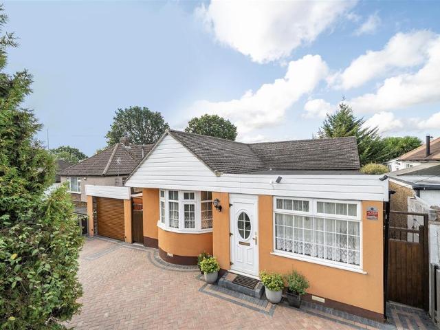 Bungalow for sale in St Mary Cray, Greater London