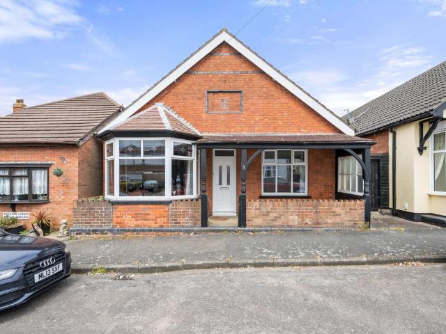 Bungalow for sale in Seacroft, Belleau