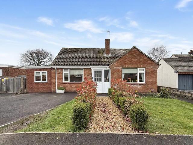 Bungalow for sale in Warminster, Wiltshire