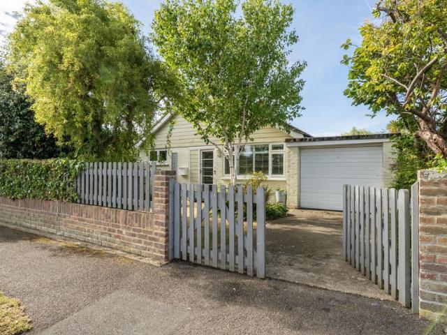 Bungalow for sale in Littlecote, West Sussex