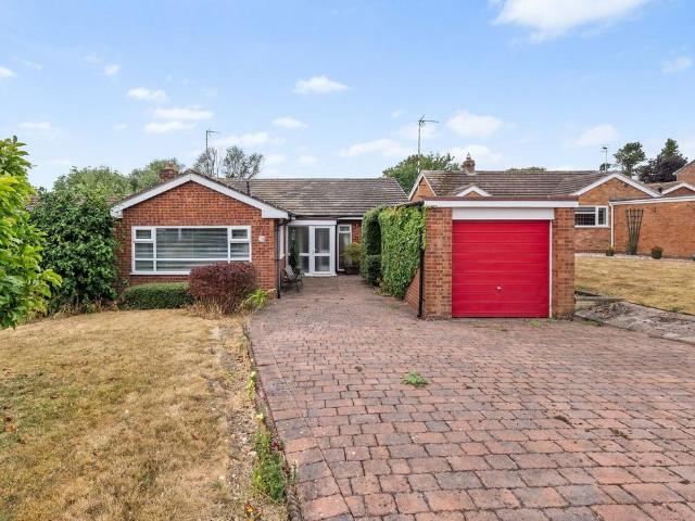Bungalow for sale in Alderminster, Warwickshire