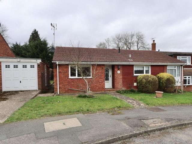 Bungalow for sale in Little Missenden, Little Kingshill