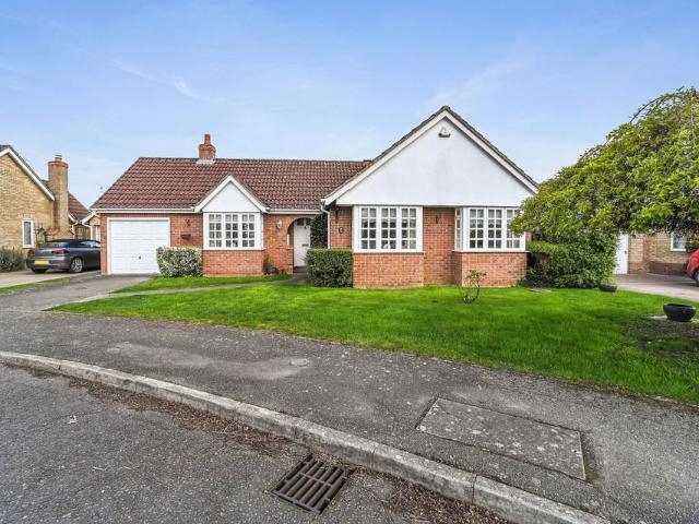 Bungalow for sale in Chelmondiston, Suffolk