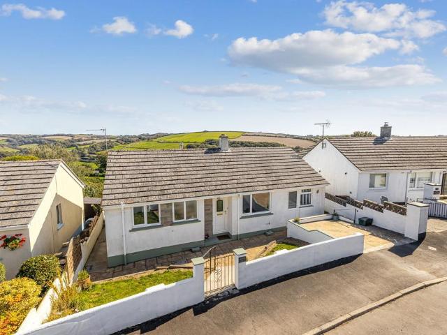 Bungalow for sale in Strode, Devon