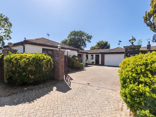 Bungalow for sale in Rose Green, Clapham