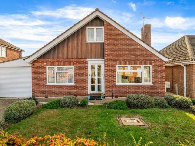 Bungalow for sale in Swallow Beck, Lincoln
