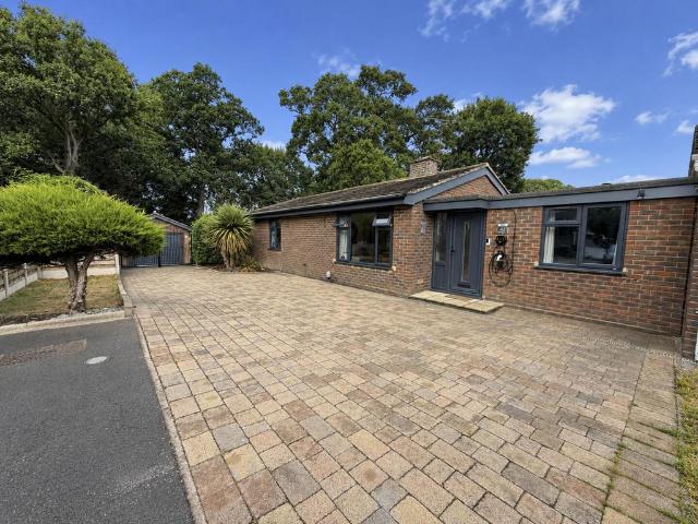 Bungalow for sale in Key Street, Suffolk