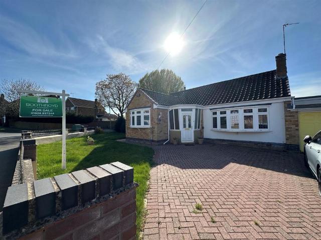 Bungalow for sale in Green Close, Warwickshire