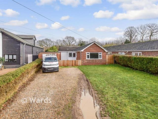 Bungalow for sale in Midway, Kent