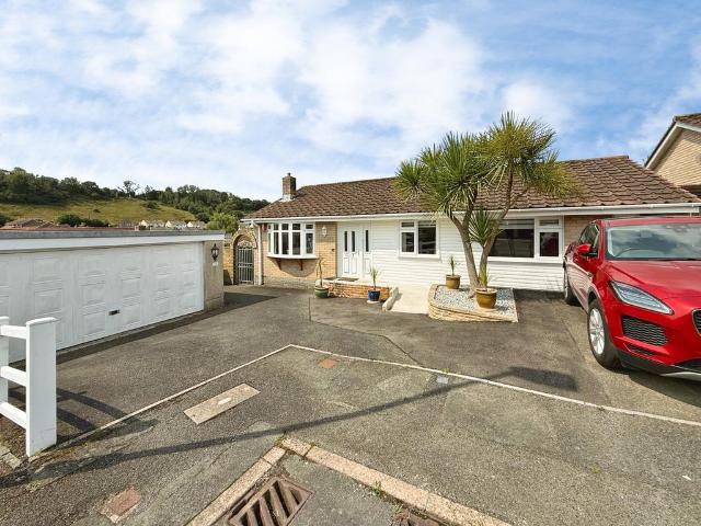 Bungalow for sale in Colebrook Village, Mount Wise