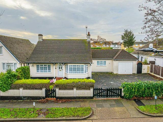 Bungalow for sale in Alton Barnes, Essex