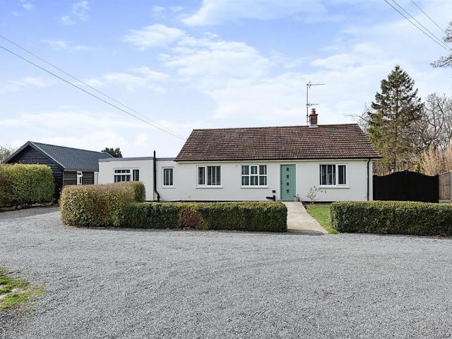 Bungalow for sale in Bedingfield, Suffolk