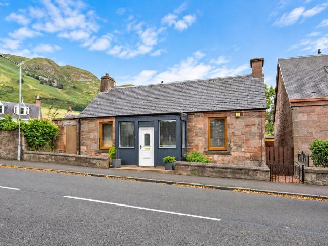 Bungalow for sale in Tillicoultry, Scotland