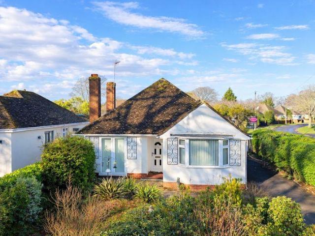 Bungalow for sale in Burton and Winkton, Burton