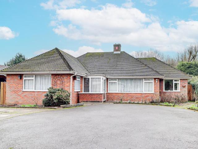 Bungalow for sale in Five Acres, Hertfordshire