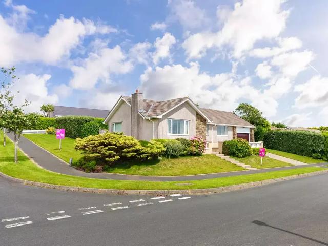Bungalow for sale in Onchan