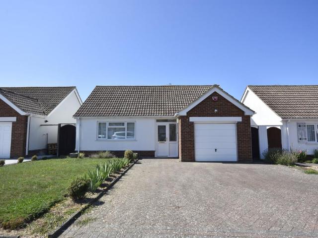 Bungalow for sale in Acol, Kent