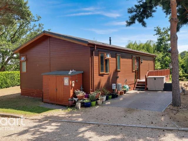 Bungalow for sale in Weeley, Dale Hill