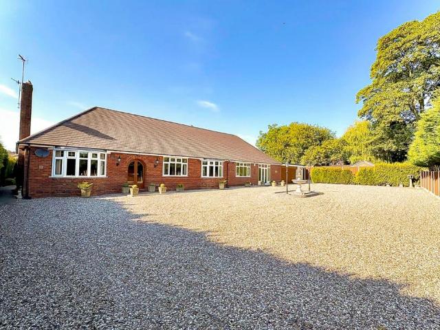 Bungalow for sale in Straits Green, West Midlands