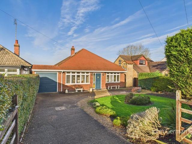 Bungalow for sale in Beamhurst, Staffordshire