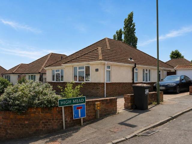 Bungalow for sale in Coney Hall, Greater London