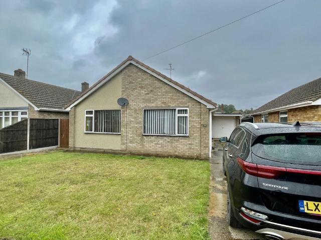 Bungalow for sale in Clay Lake, South Holland