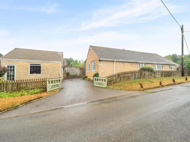 Bungalow for sale in Salford, Black Bourton
