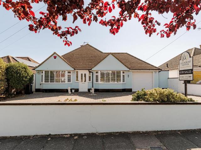Bungalow for sale in East Cliftonville, Acol